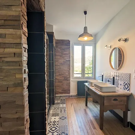 منزل ريفي Maison Renovee Avec Piscine, Parc Arbore Et Proche De La Gare A - Fr-1-582-469