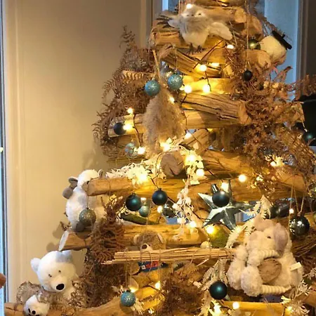 Maison Renovee Avec Piscine, Parc Arbore Et Proche De La Gare A - Fr-1-582-469 *