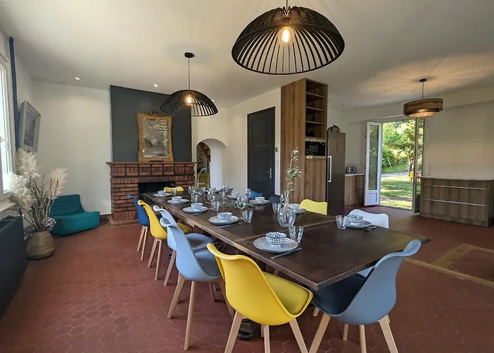 Maison Rénovée Avec Piscine, Parc Arboré Et Proche De La Gare à Chamalières-sur-loire - Fr-1-582-469 * Chamalières-sur-Loir