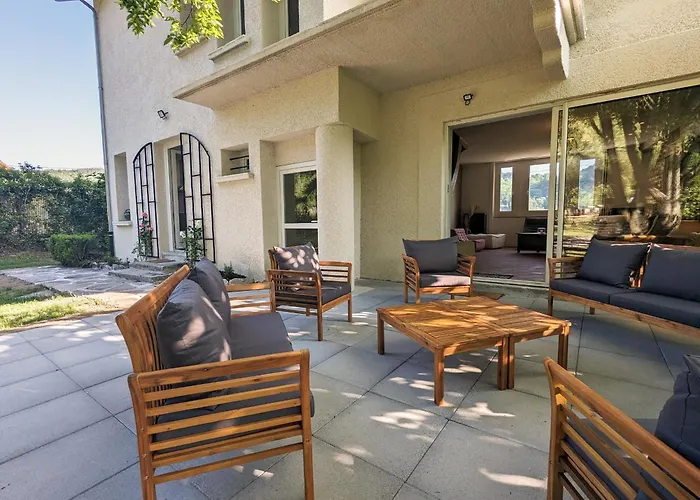 Maison Rénovée Avec Piscine, Parc Arboré Et Proche De La Gare à Chamalières-sur-loire - Fr-1-582-469 Hébergement de vacances
